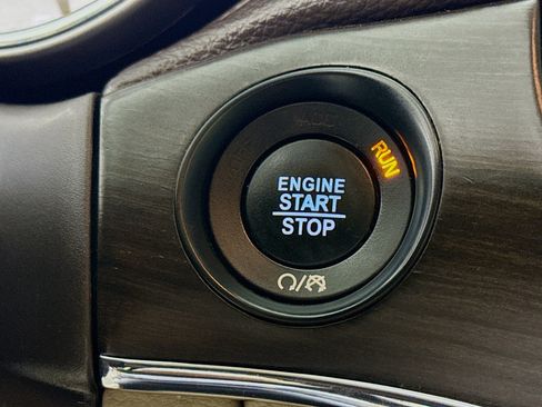 Used 2018 Jeep Grand Cherokee Overland image 21