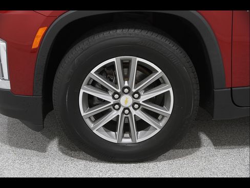 Certified 2023 Chevrolet Traverse LT AWD/4WD image 24