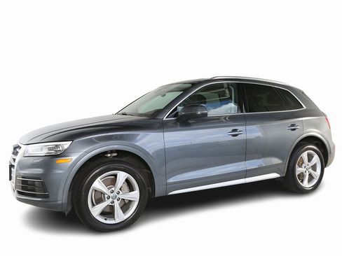 Used 2020 Audi Q5 2.0T Premium w/ Convenience Package image 4