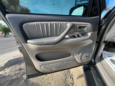 Used 2006 Toyota Sequoia Limited image 13