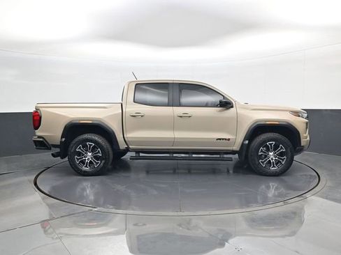 Used 2024 GMC Canyon AT4 w/ AT4 Premium Package AWD/4WD image 4