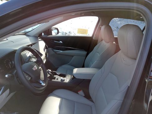 Used 2023 Cadillac XT4 Luxury image 8