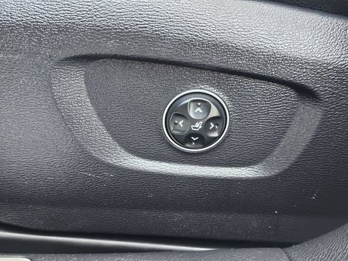 Used 2015 Kia K900 Premium RWD image 5