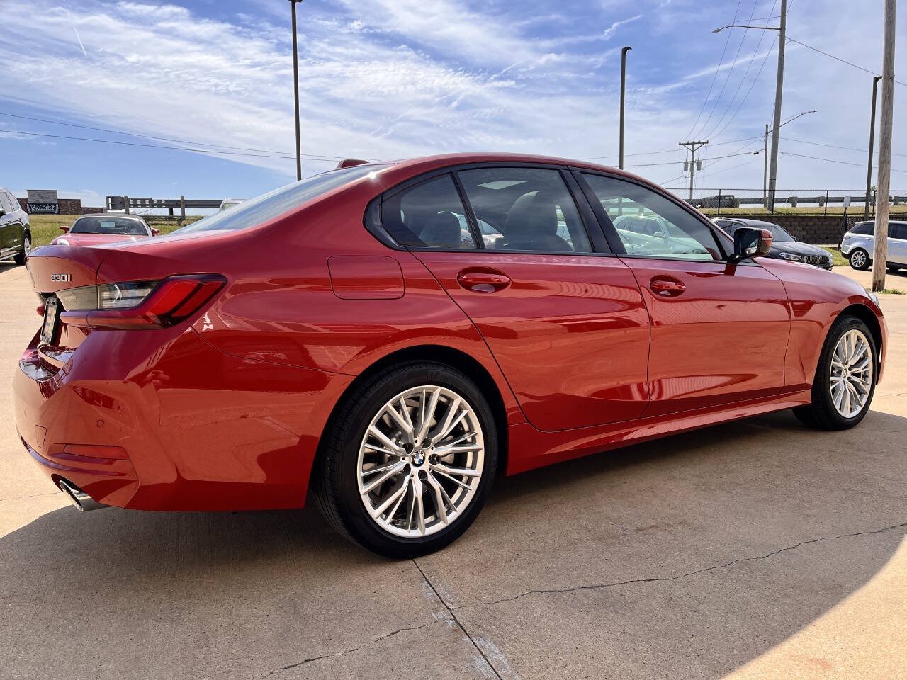 Used 2023 BMW 330i xDrive Sedan w/ Convenience Package AWD/4WD image 5