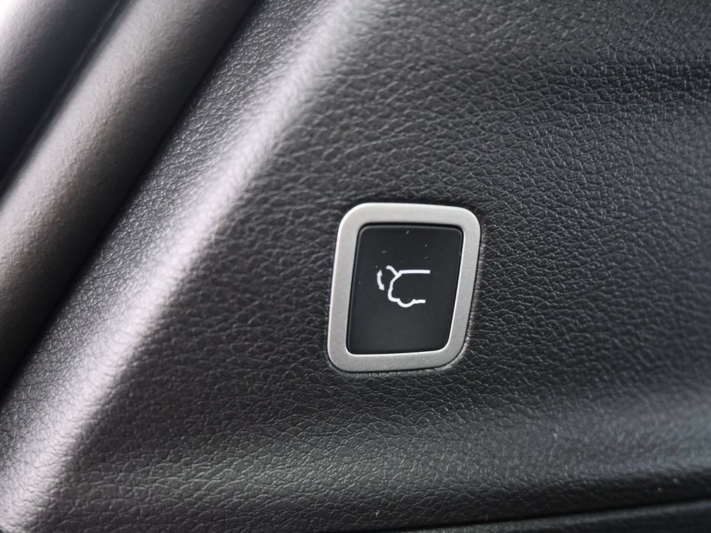 New 2026 Chrysler Pacifica Select FWD image 31