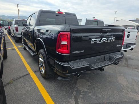 Used 2025 RAM 1500 Big Horn AWD/4WD image 4