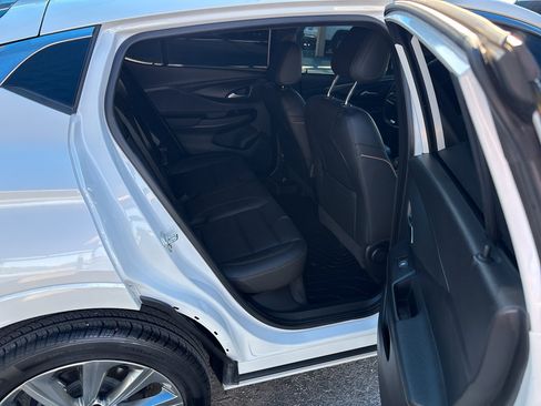 Used 2025 Buick Envista Avenir FWD image 15