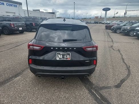 Used 2025 Ford Escape ST-Line Select w/ Tech Pack #2 AWD/4WD image 4