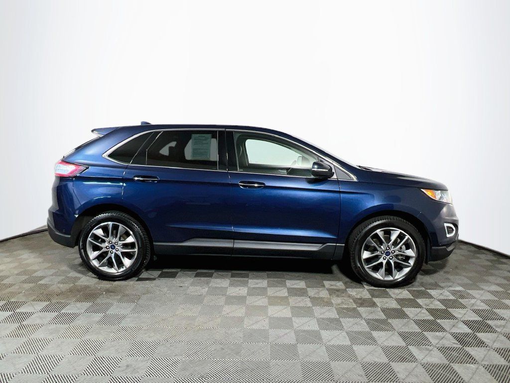 Used 2017 Ford Edge Titanium w/ Equipment Group 302A AWD/4WD image 8