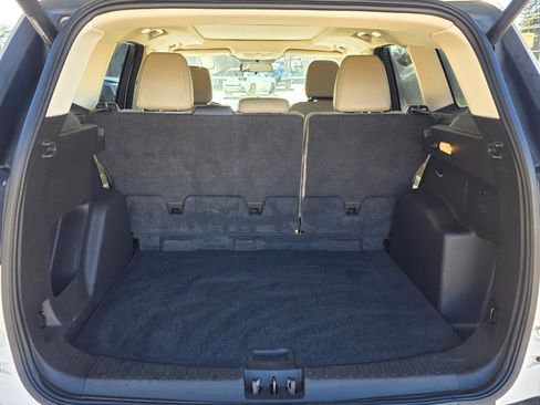 Used 2019 Ford Escape SEL image 17