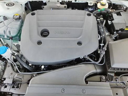 New 2026 Volvo XC40 B5 Plus w/ Climate Package image 19