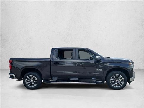 Used 2021 Chevrolet Silverado 1500 LT w/ Bed Protection Package image 4