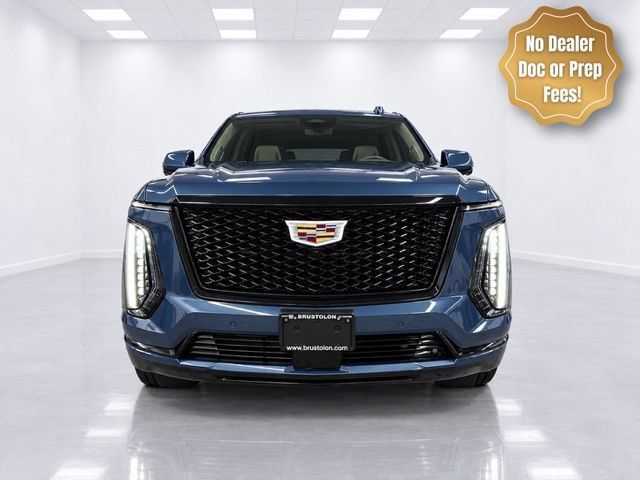 Used 2025 Cadillac Escalade Sport Platinum w/ LPO, Floor Liner Package AWD/4WD image 2
