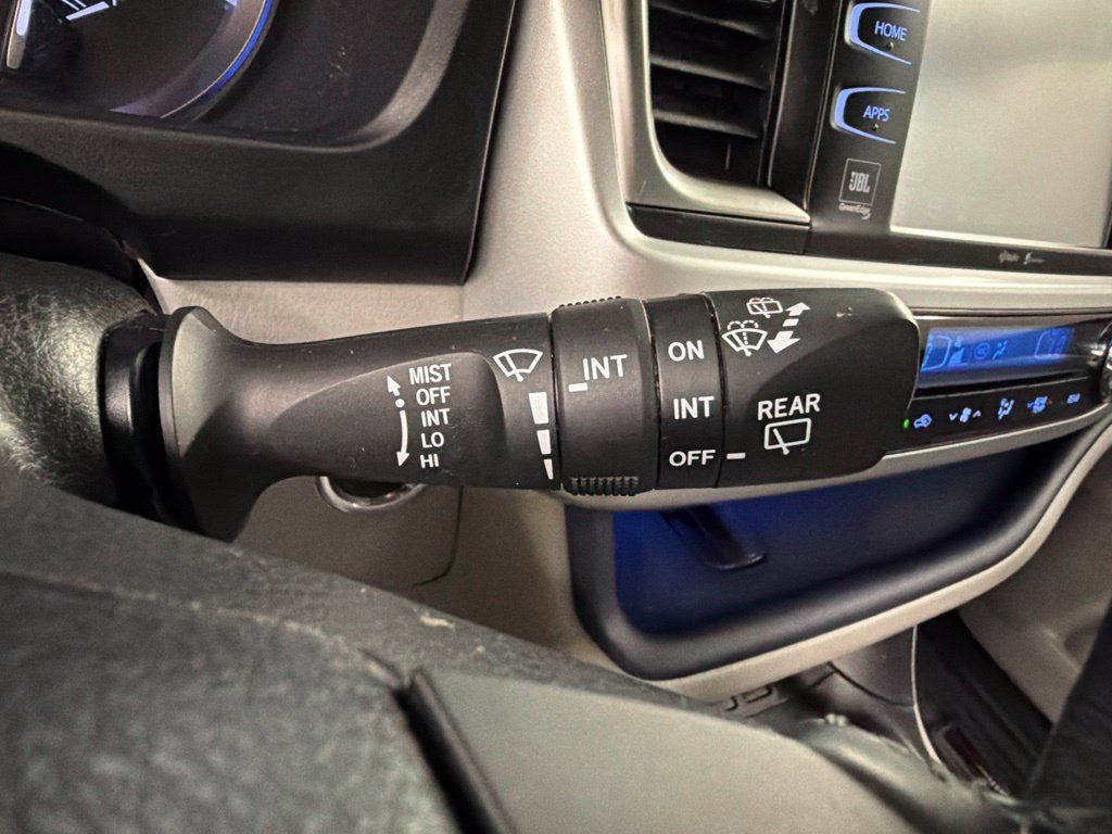 Used 2015 Toyota Highlander Limited AWD/4WD image 23