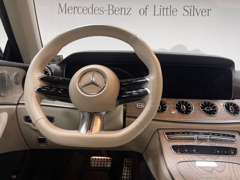 Used 2023 Mercedes-Benz E 450 4MATIC Cabriolet image 30