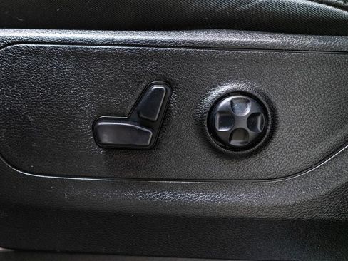 Used 2020 RAM 1500 Big Horn AWD/4WD image 21