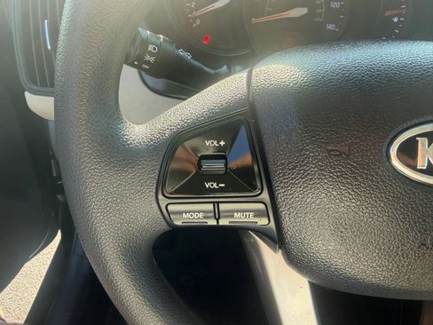 Used 2012 Kia Rio LX FWD image 16
