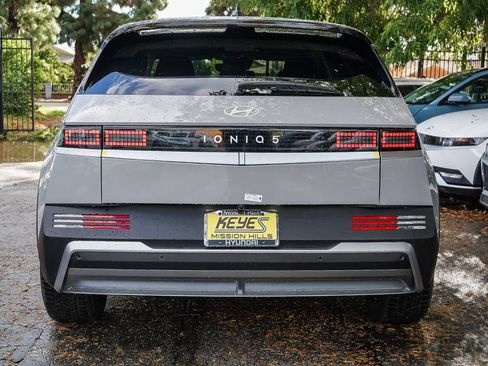 New 2026 Hyundai Ioniq 5 SEL image 7