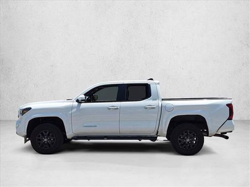 Used 2026 Toyota Tacoma SR5 AWD/4WD image 5