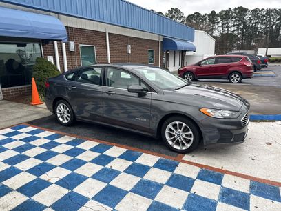 Used 2019 Ford Fusion SE