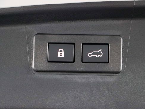 Used 2025 Subaru Outback Premium image 30