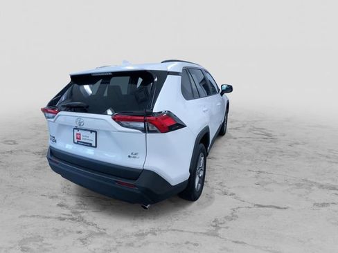 Certified 2025 Toyota RAV4 LE AWD/4WD image 9