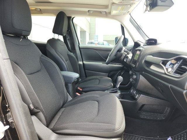 Used 2023 Jeep Renegade Altitude w/ Sun/Sound Group AWD/4WD image 22