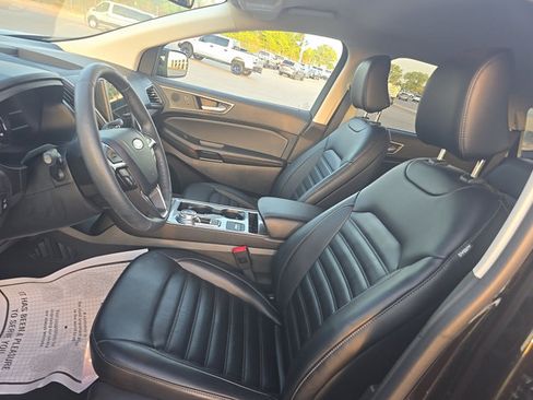 Used 2024 Ford Edge SEL w/ Convenience Package AWD/4WD image 2