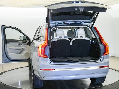 Certified 2025 Volvo XC90 T8 Ultra AWD/4WD image 29