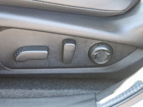 Used 2025 Subaru Crosstrek 2.5i Limited w/ Popular Package #4A image 21