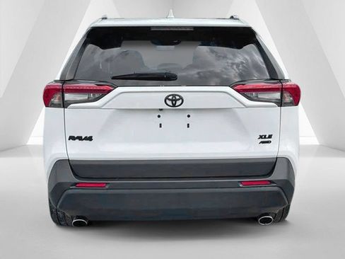 Used 2020 Toyota RAV4 XLE Premium AWD/4WD image 6