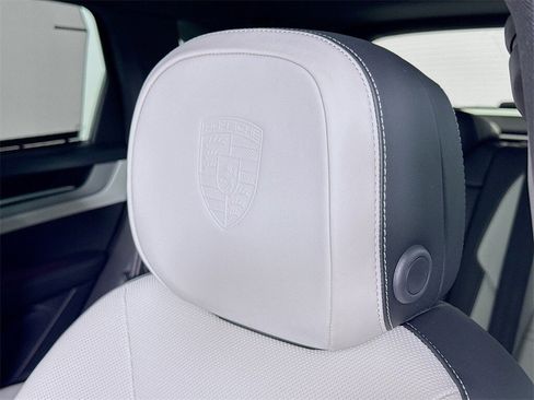 New 2026 Porsche Cayenne image 14