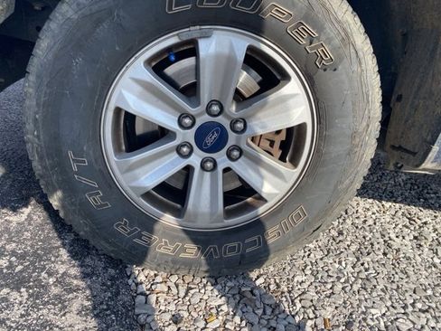 Used 2016 Ford F150 XLT w/ Trailer Tow Package image 9