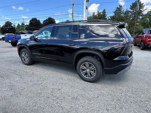 New 2026 Chevrolet Traverse LT w/ LPO, Floor Liner Package FWD image 3