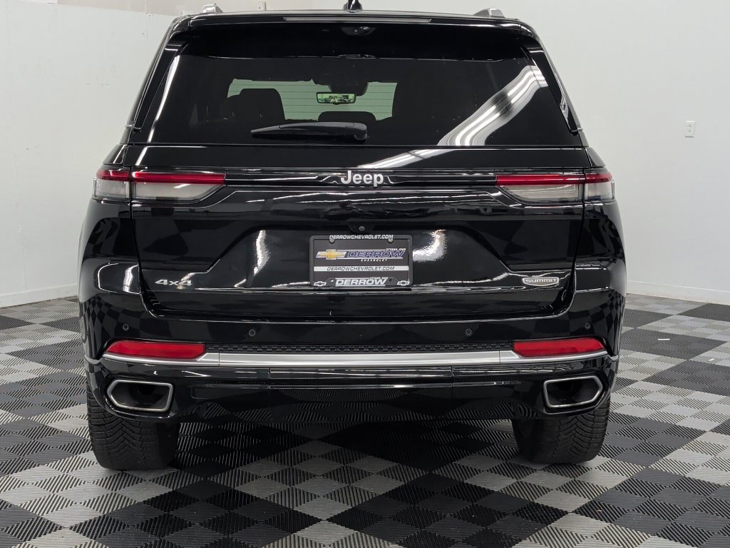 Used 2023 Jeep Grand Cherokee Summit AWD/4WD image 7