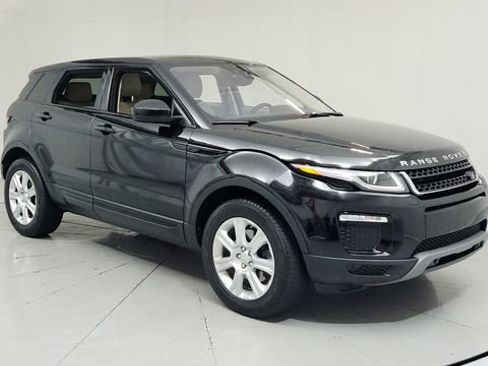 Used 2018 Land Rover Range Rover Evoque SE Premium image 7