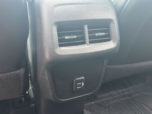 Used 2023 Chevrolet Equinox RS w/ LPO, Floor Liner Package FWD image 22