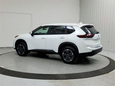 New 2026 Nissan Rogue SV image 5