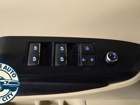 Used 2017 Toyota Highlander Limited w/ Protection Package #3 AWD/4WD image 23