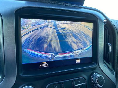 Used 2022 GMC Sierra 2500 SLE w/ SLE Convenience Package image 21