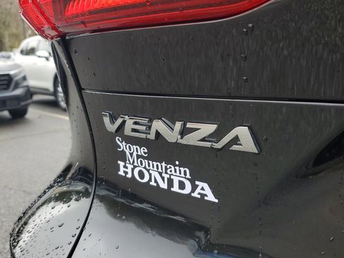 Used 2024 Toyota Venza Limited image 8