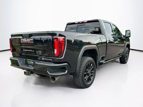 Used 2022 GMC Sierra 2500 Denali w/ Denali Black Diamond Edition AWD/4WD image 9