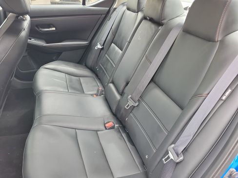 Used 2021 Nissan Sentra SR w/ SR Premium Package FWD image 7