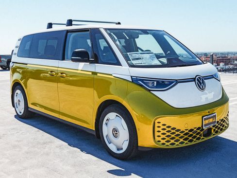 New 2025 Volkswagen ID. Buzz 1st Edition image 3
