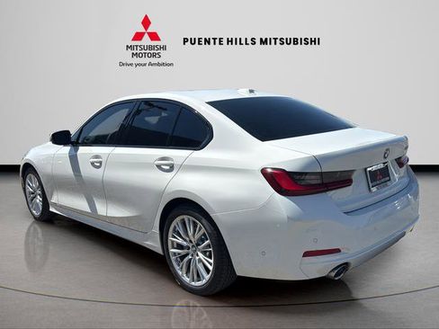 Used 2023 BMW 330i Sedan w/ Premium Package image 7