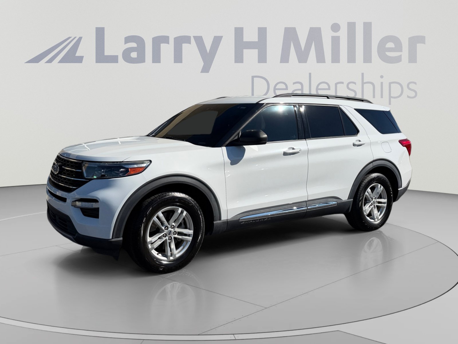 Used 2020 Ford Explorer XLT w/ Equipment Group 202A RWD image 1