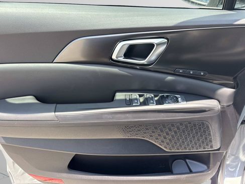 New 2026 Kia Carnival SX w/ SX Dark Edition Package FWD image 17