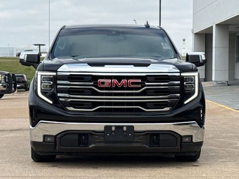 Used 2022 GMC Sierra 1500 SLT w/ SLT Convenience Package image 3
