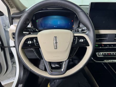 New 2026 Lincoln Corsair Premiere image 25