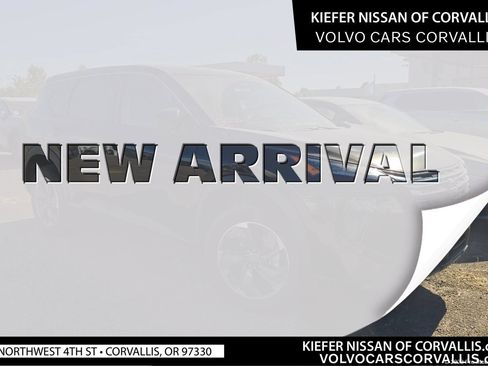 Used 2025 Nissan Rogue SV FWD image 1